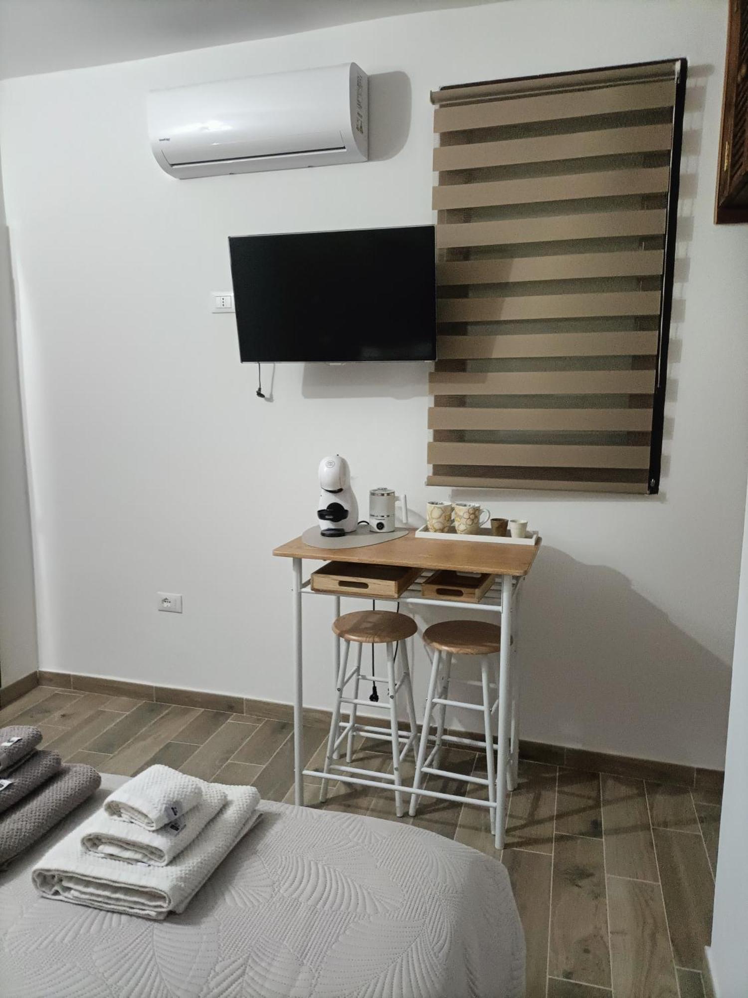 Bed And Breakfast Raggio Di Sole Iglesias Exterior foto
