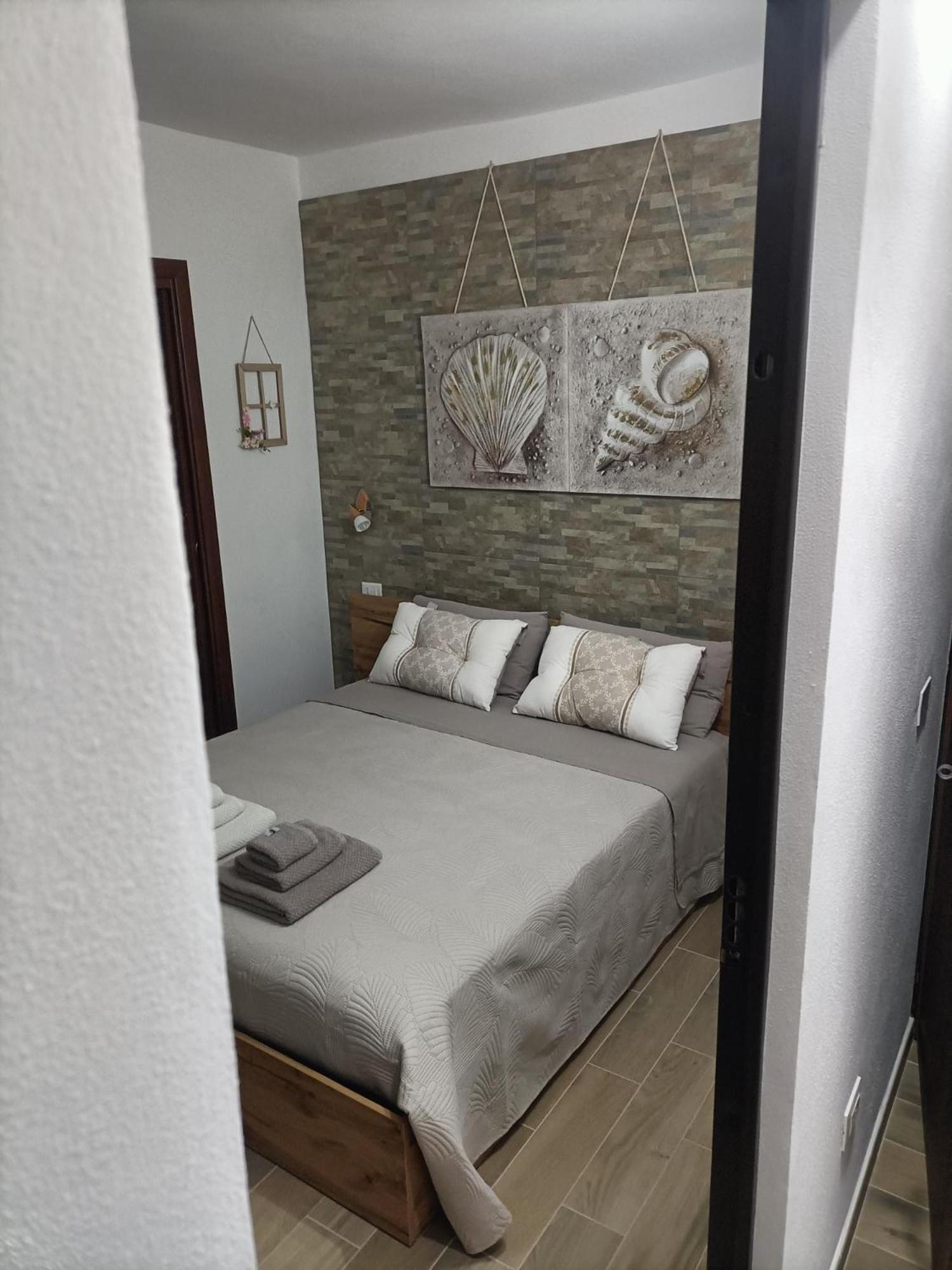 Bed And Breakfast Raggio Di Sole Iglesias Exterior foto