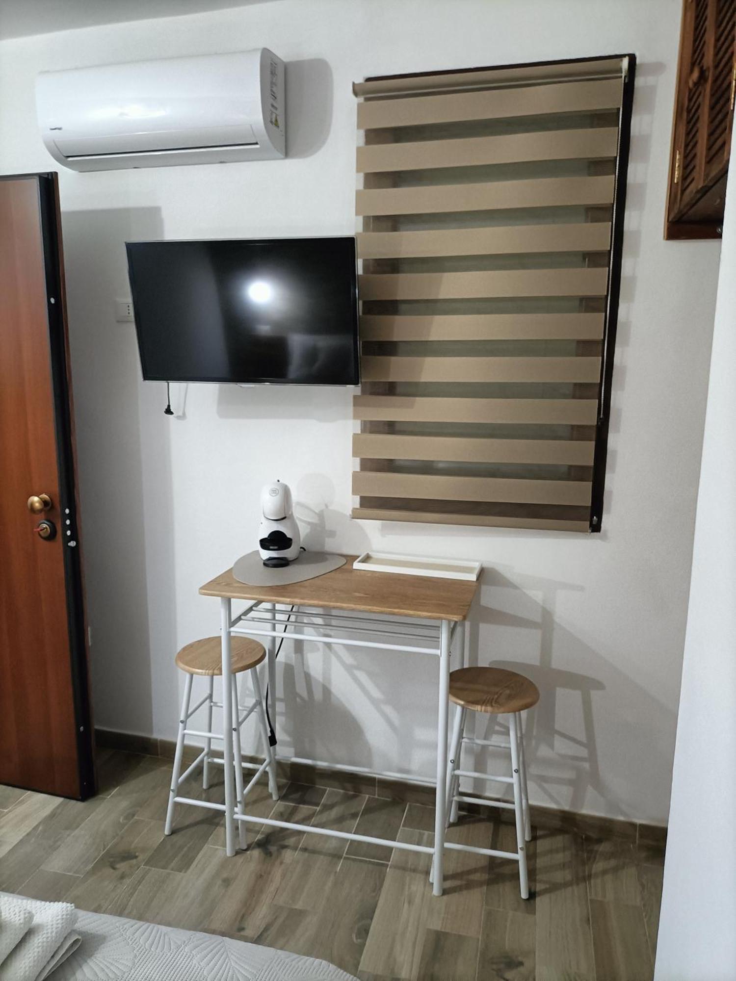 Bed And Breakfast Raggio Di Sole Iglesias Exterior foto
