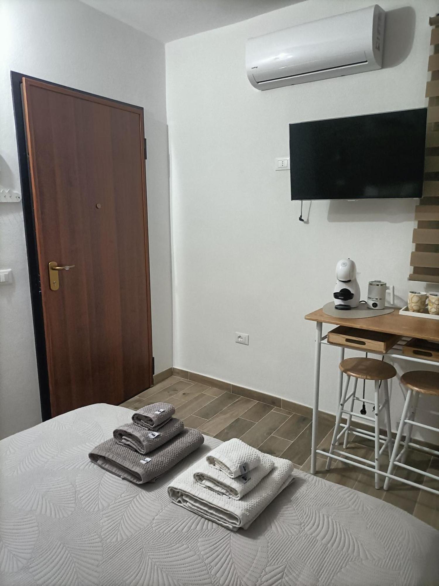 Bed And Breakfast Raggio Di Sole Iglesias Exterior foto