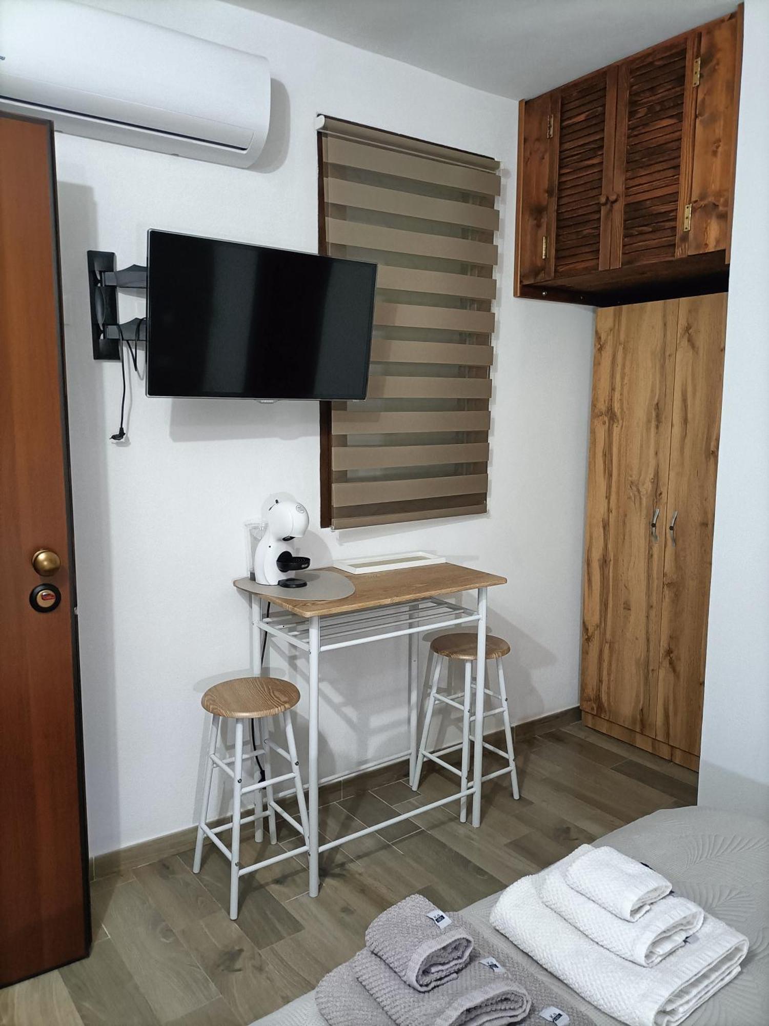 Bed And Breakfast Raggio Di Sole Iglesias Exterior foto